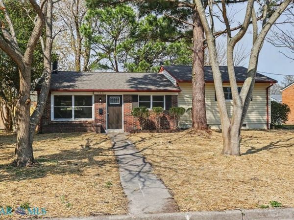 723 Spruce Road , Newport News, VA 23601