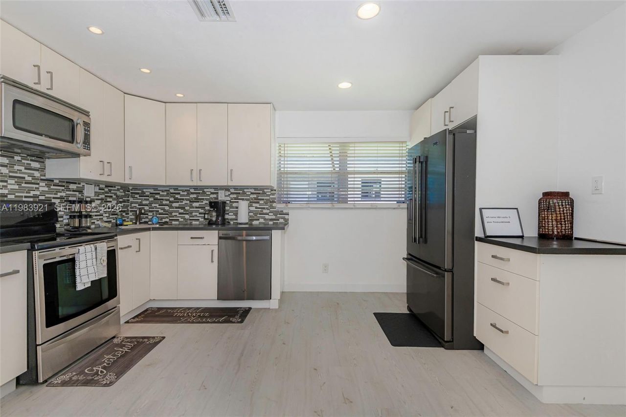 201 Columbus Pkwy , Hollywood, FL 33021 Photo