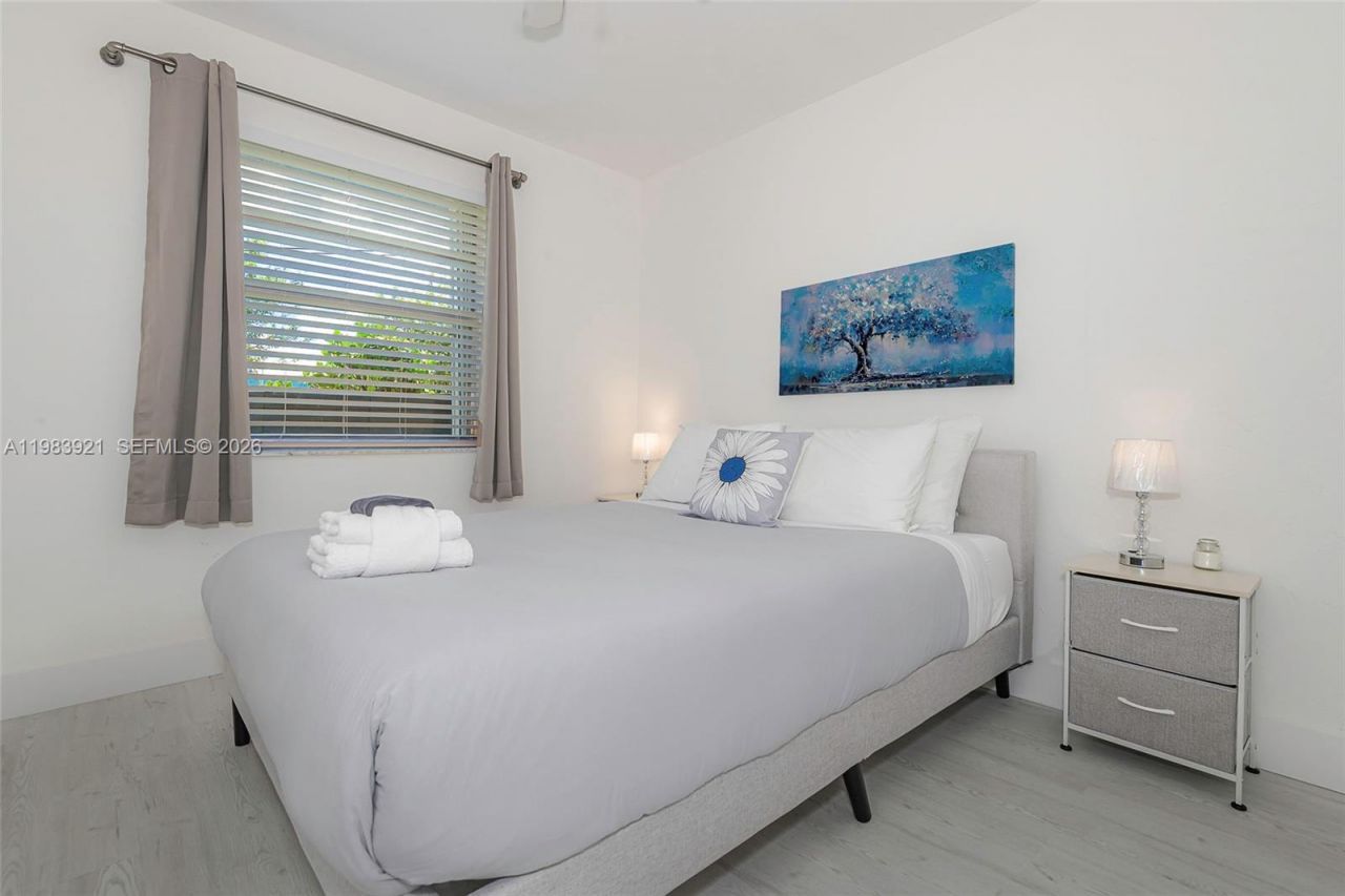 201 Columbus Pkwy , Hollywood, FL 33021 Photo