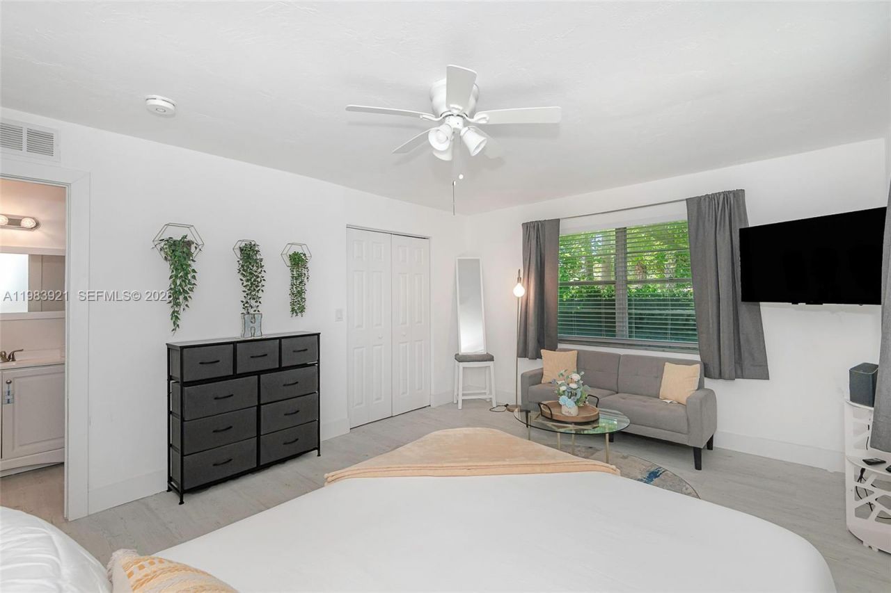 201 Columbus Pkwy , Hollywood, FL 33021 Photo