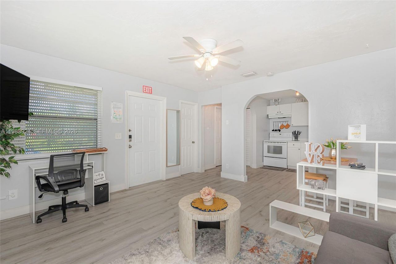 201 Columbus Pkwy , Hollywood, FL 33021 Photo