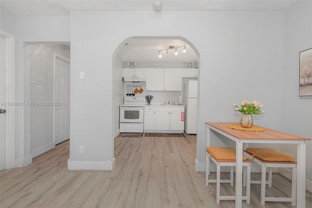 201 Columbus Pkwy , Hollywood, FL 33021 Photo