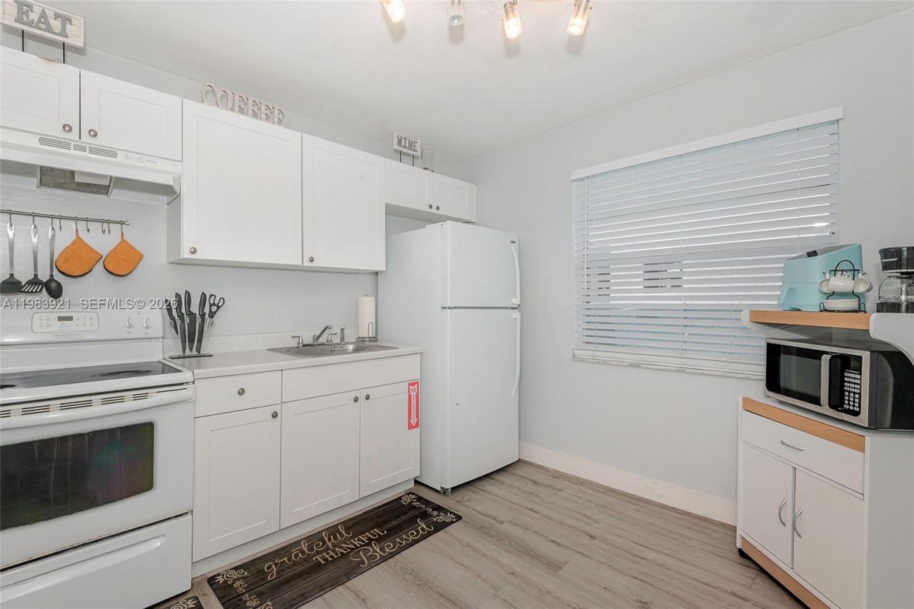 201 Columbus Pkwy , Hollywood, FL 33021 Photo