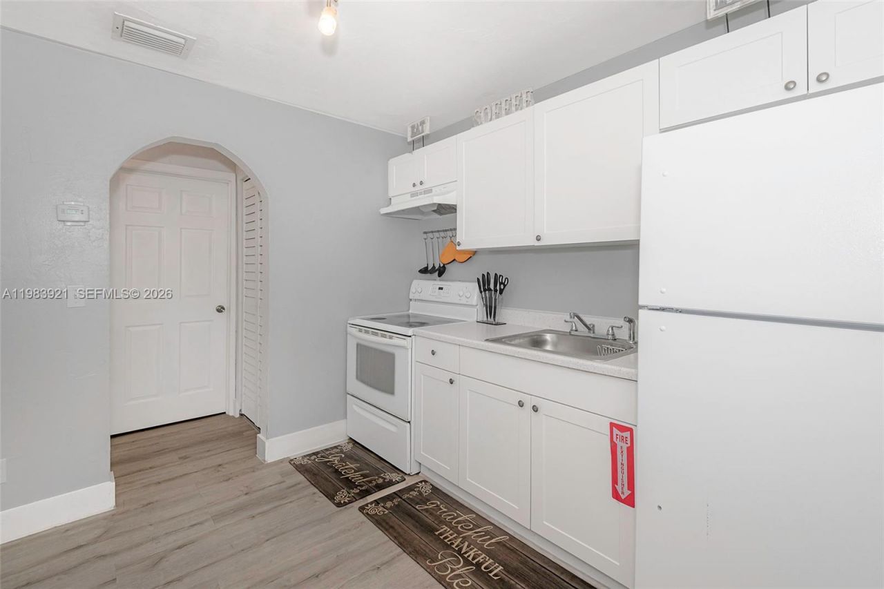 201 Columbus Pkwy , Hollywood, FL 33021 Photo