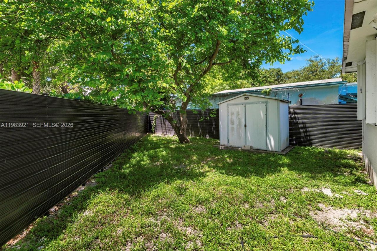 201 Columbus Pkwy , Hollywood, FL 33021 Photo