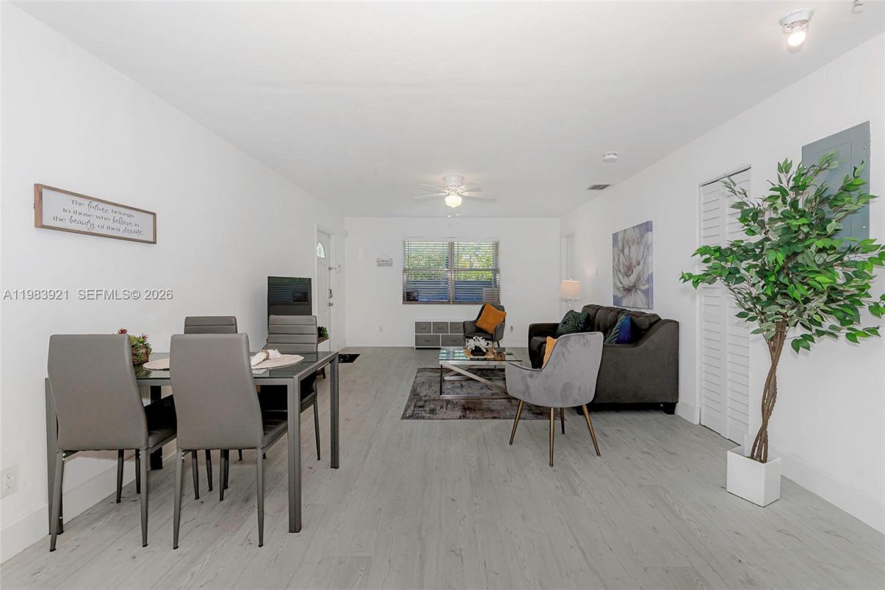 201 Columbus Pkwy , Hollywood, FL 33021 Photo