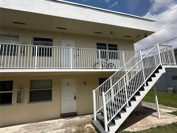 3680 SW 60th Ave , Unit 2, Davie, FL 33314