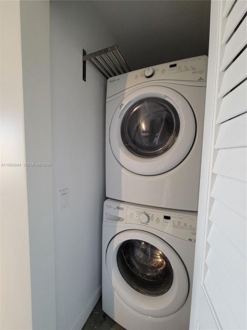 151 SE 1st St , Unit 1507, Miami, FL 33131 Photo