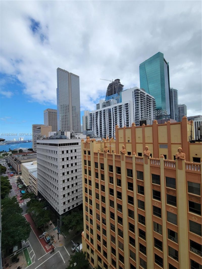 151 SE 1st St , Unit 1507, Miami, FL 33131 Photo