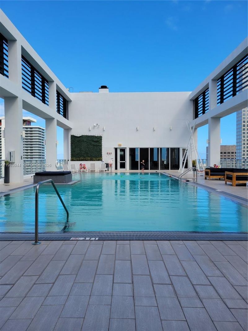 151 SE 1st St , Unit 1507, Miami, FL 33131 Photo