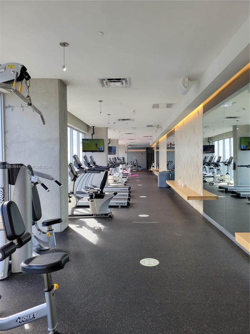 151 SE 1st St , Unit 1507, Miami, FL 33131 Photo