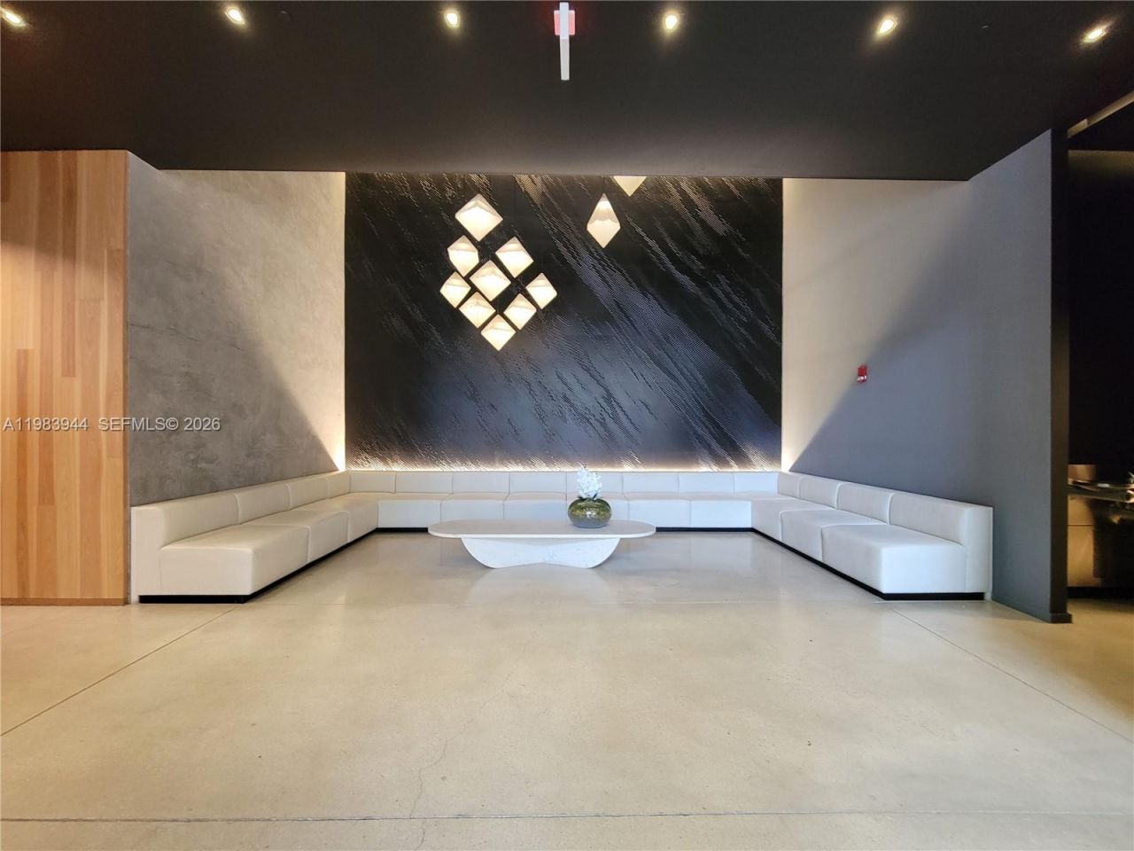 151 SE 1st St , Unit 1507, Miami, FL 33131 Photo