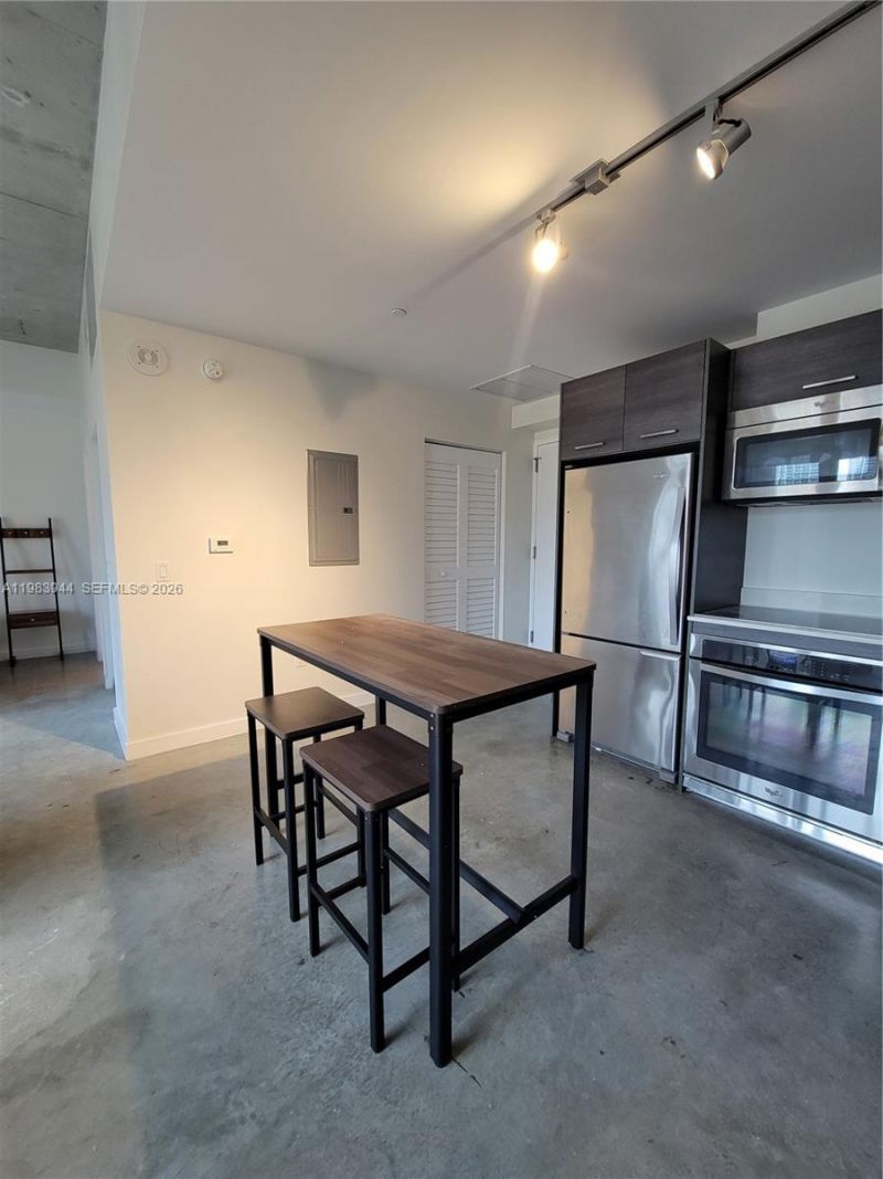 151 SE 1st St , Unit 1507, Miami, FL 33131 Photo