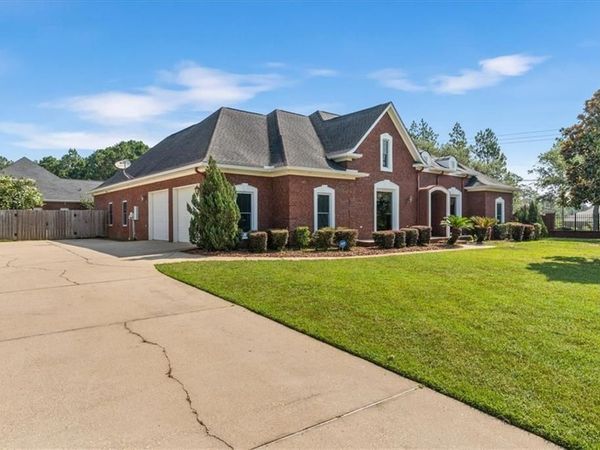 7112 Raleigh Boulevard, Mobile, AL 36695