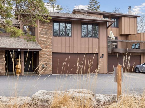 2627 Sumac Ridge, White Bear Lake, MN 55110