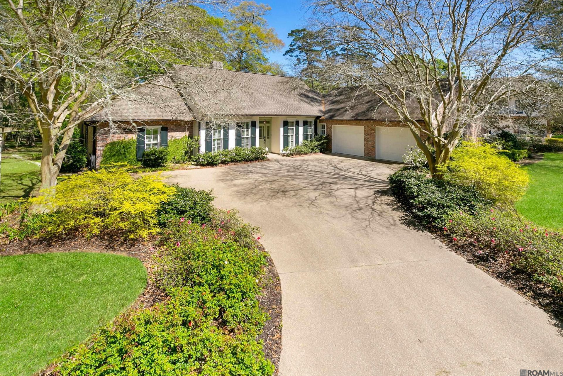 5845 S Shore Dr, Baton Rouge, LA 70817 Main Photo