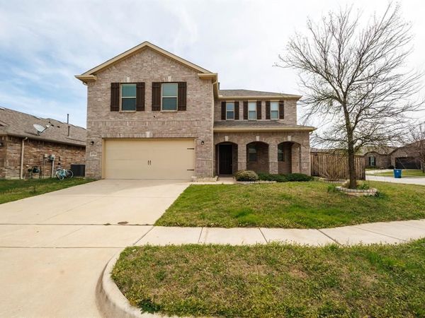 2700 Tobias Lane, Aubrey, TX 76227