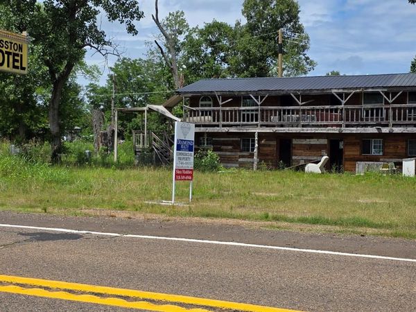 15684 US-71, Hosston, LA 71043