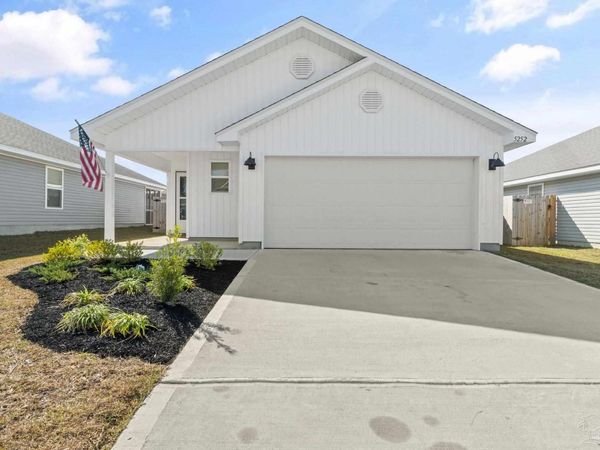 5252 Peach Dr, Pace, FL 32571