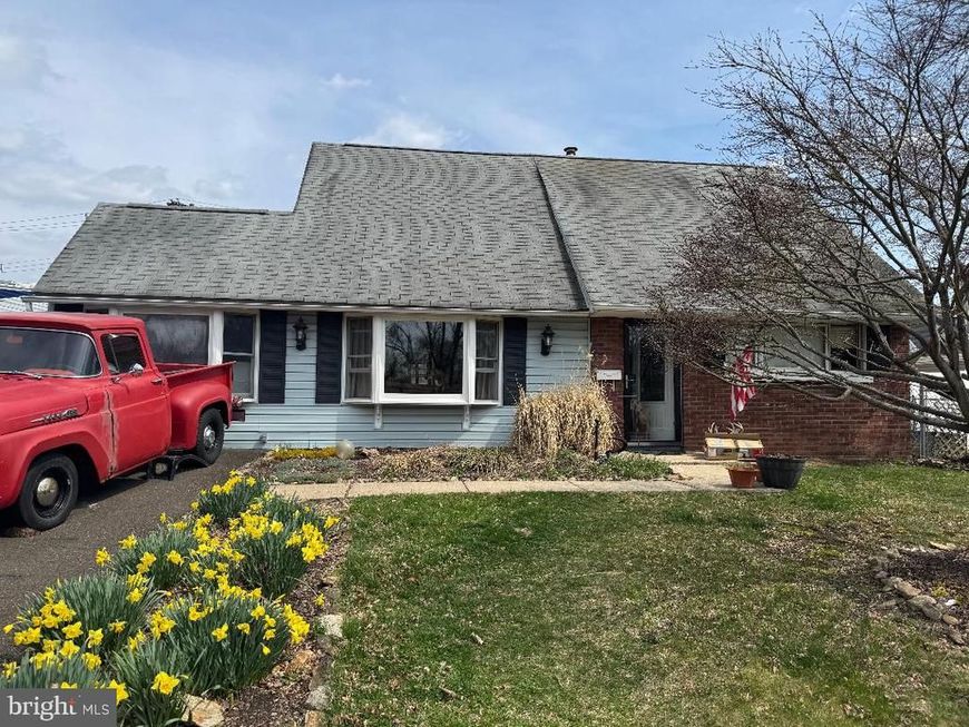 46 Trail Road, Levittown, PA 19056 Main Photo