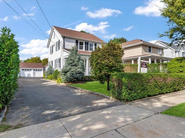 33 Avenue B Avenue, Port Washington, NY 11050