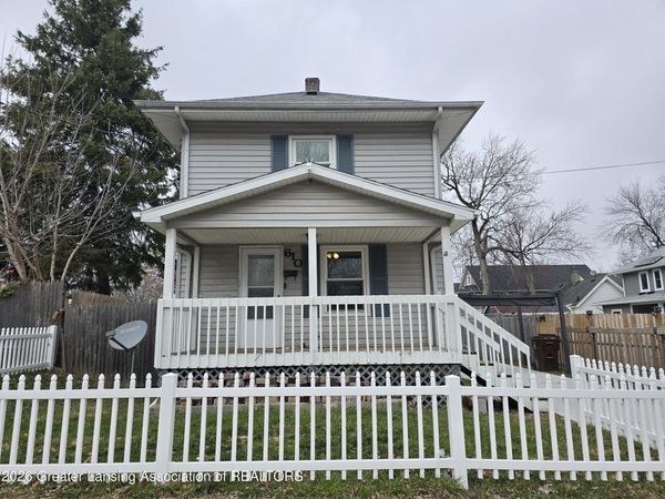 610 Bluff Street, Lansing, MI 48906