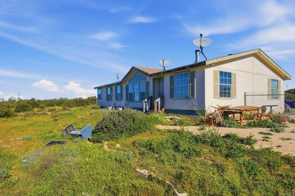 909 Tierra De Luna, Boulevard, CA 91905 Main Photo