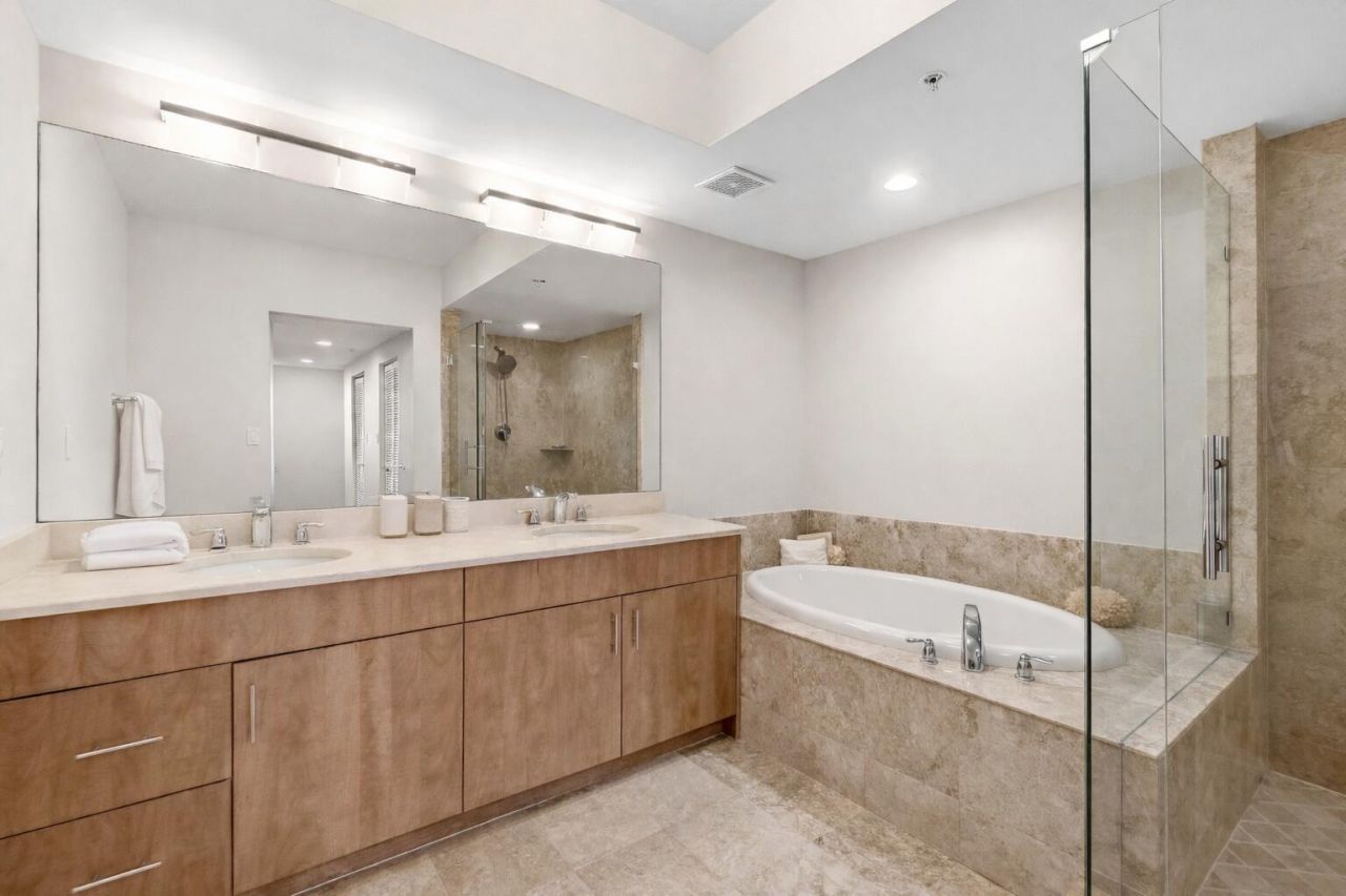 2700 N Federal Highway, Unit 303, Boynton Beach, FL 33435 Photo