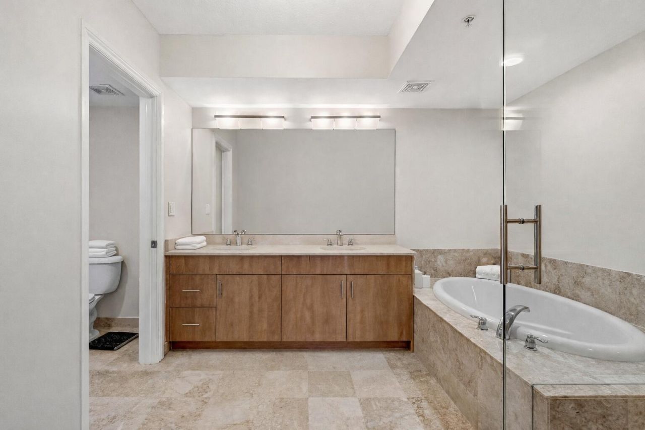 2700 N Federal Highway, Unit 303, Boynton Beach, FL 33435 Photo