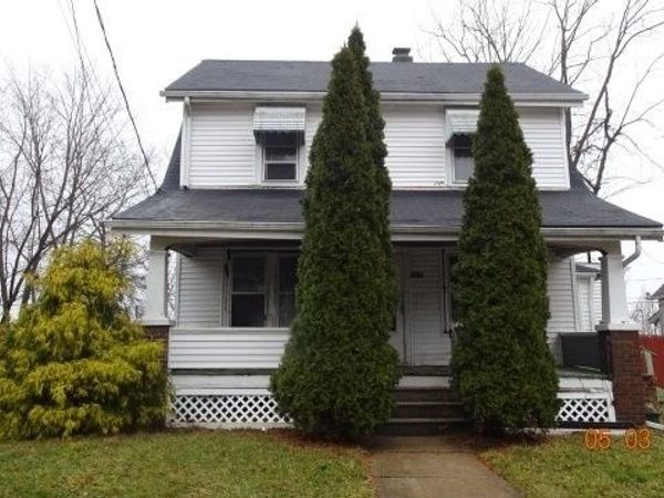 2353 Livingston, Lorain, OH 44052
