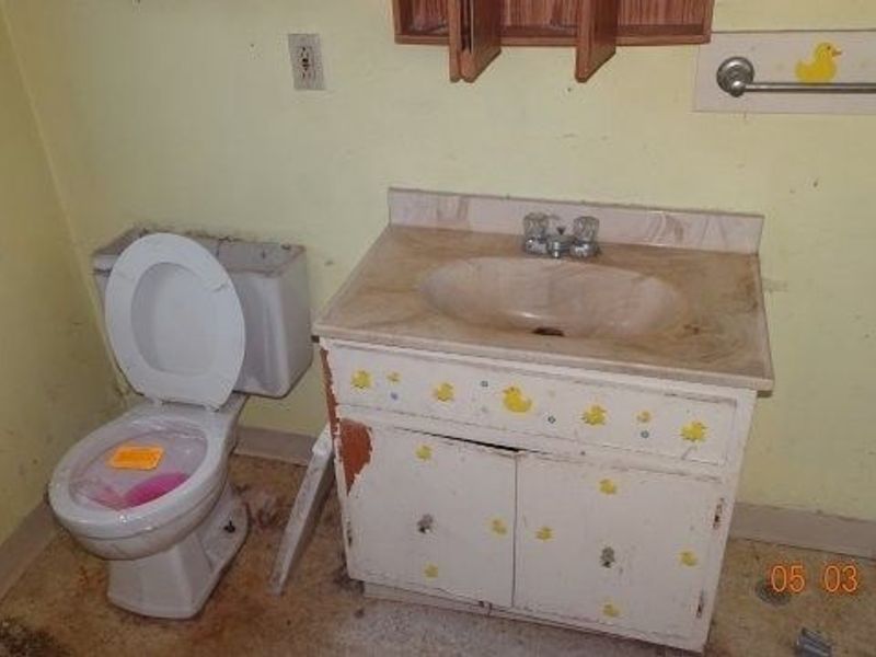 2353 Livingston, Lorain, OH 44052 Photo 10