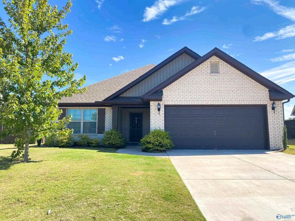 213 Shubert Drive, Hazel Green, AL 35750