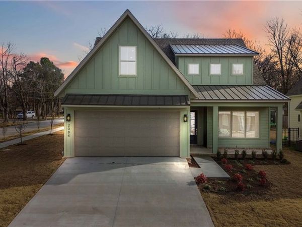 2084 N Dutton Place, Fayetteville, AR 72703
