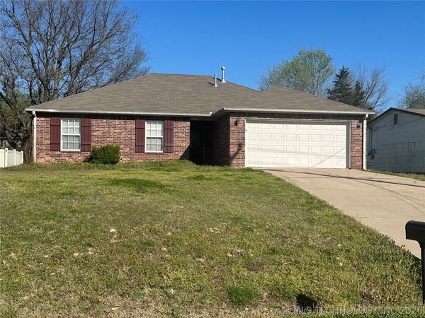 623 N Division Street, Coweta, OK 74429