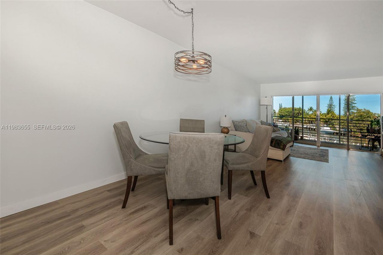 2731 NE 14th St Cswy , Unit 335, Pompano Beach, FL 33062 Photo