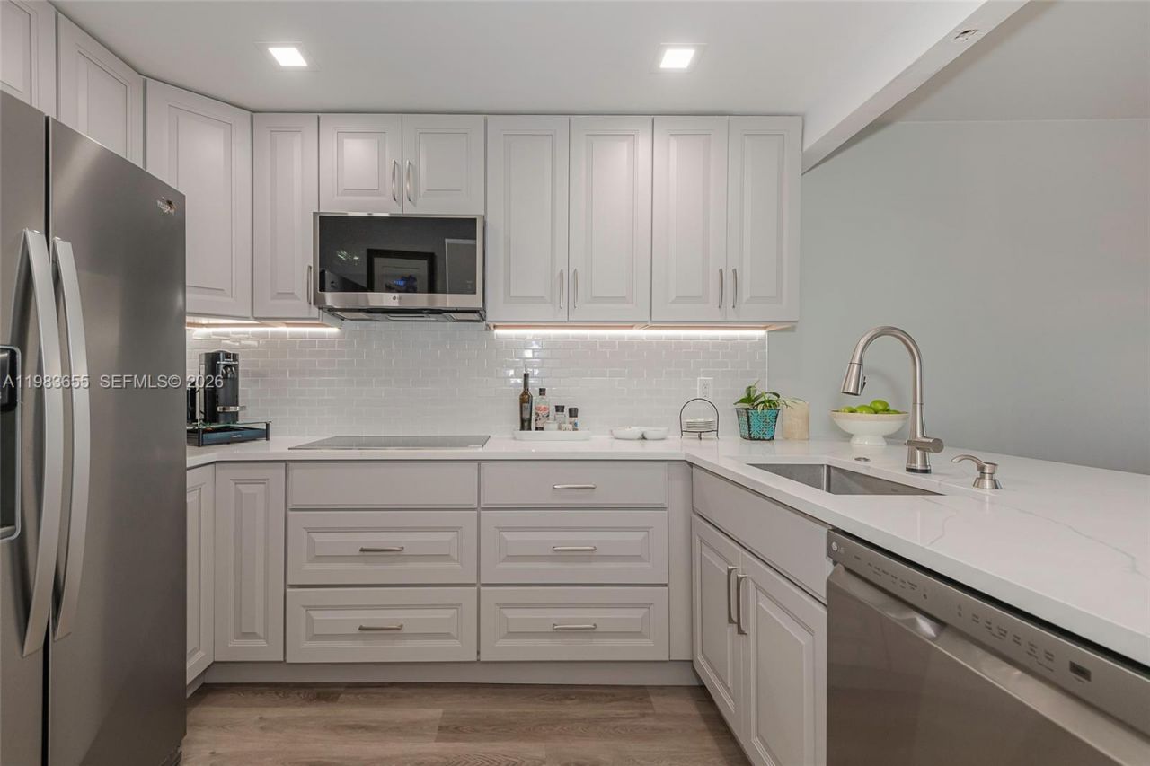 2731 NE 14th St Cswy , Unit 335, Pompano Beach, FL 33062 Photo