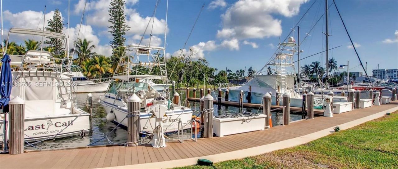 2731 NE 14th St Cswy , Unit 335, Pompano Beach, FL 33062 Photo