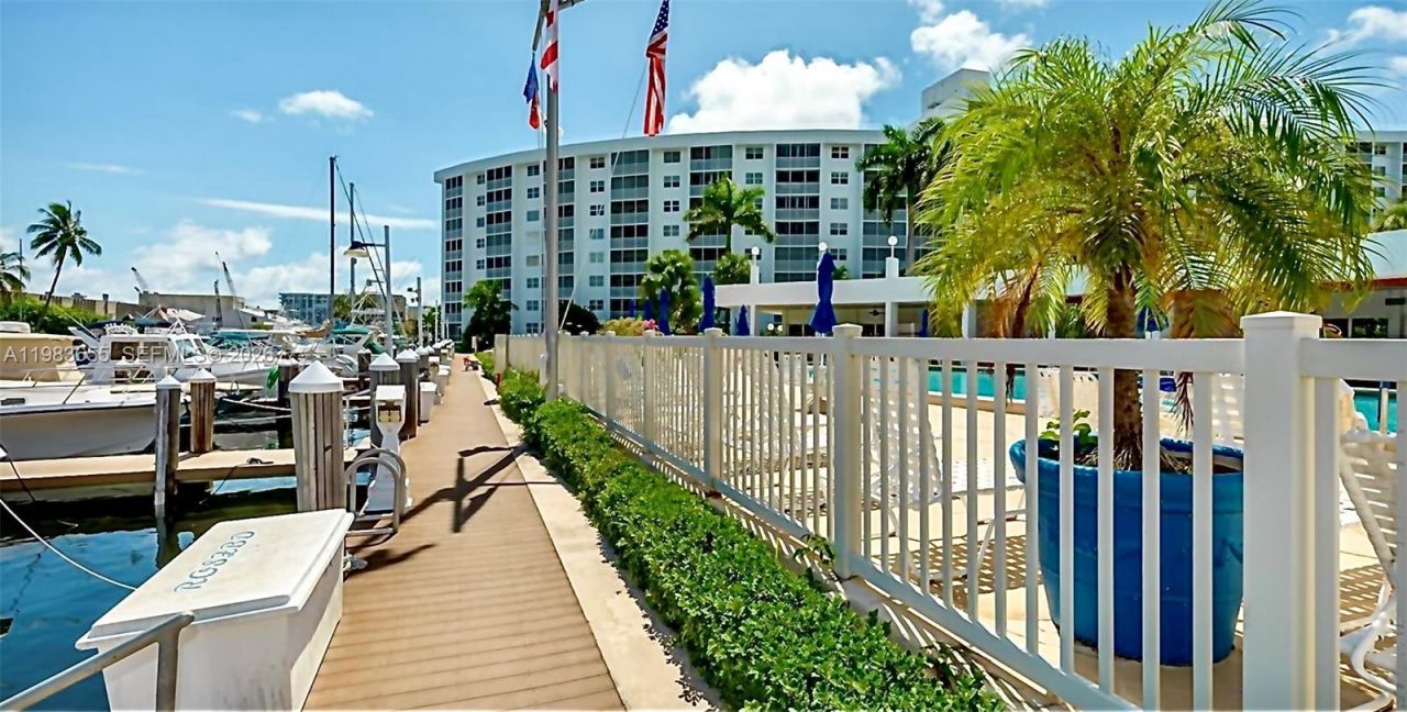 2731 NE 14th St Cswy , Unit 335, Pompano Beach, FL 33062 Photo