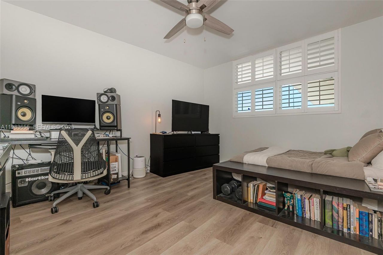 2731 NE 14th St Cswy , Unit 335, Pompano Beach, FL 33062 Photo