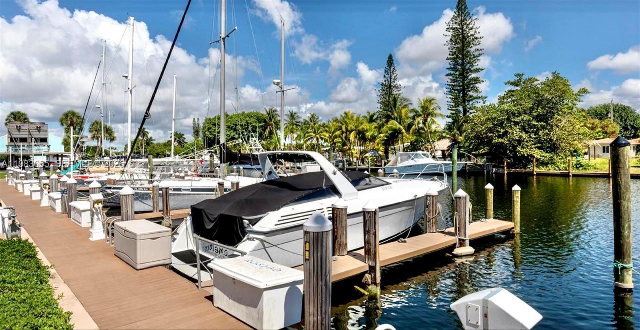 2731 NE 14th St Cswy , Unit 335, Pompano Beach, FL 33062 Photo