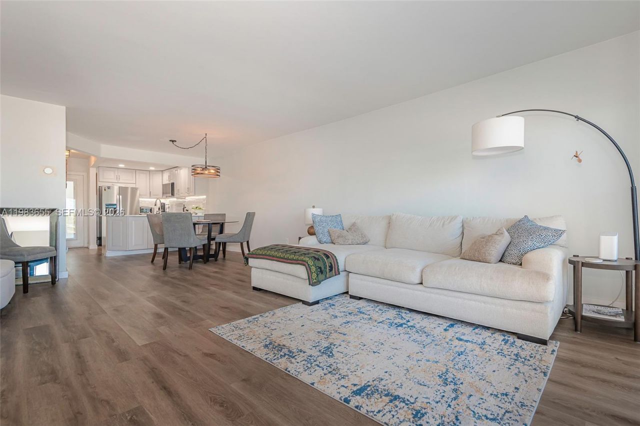 2731 NE 14th St Cswy , Unit 335, Pompano Beach, FL 33062 Photo