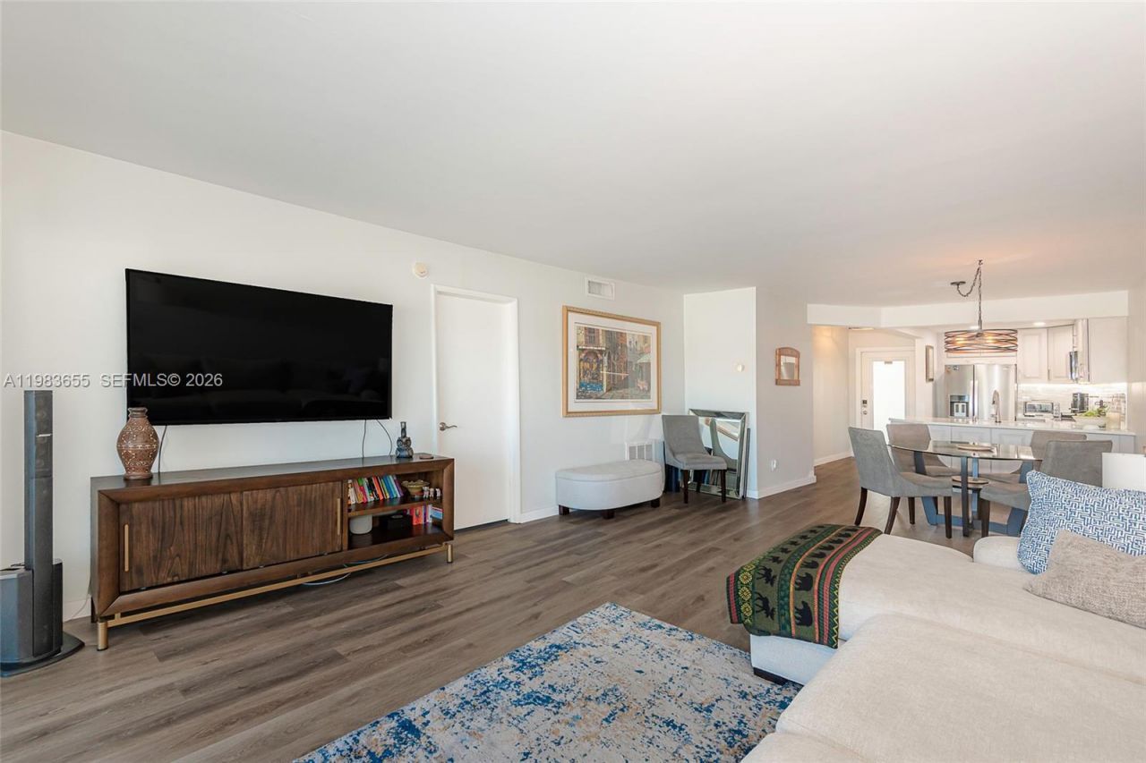 2731 NE 14th St Cswy , Unit 335, Pompano Beach, FL 33062 Photo