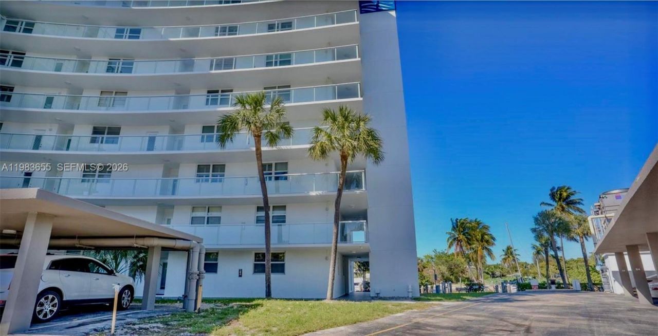 2731 NE 14th St Cswy , Unit 335, Pompano Beach, FL 33062 Photo