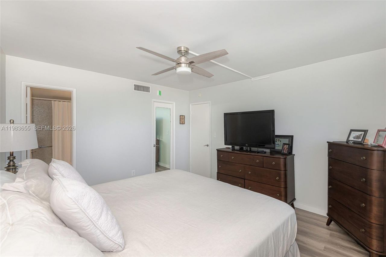 2731 NE 14th St Cswy , Unit 335, Pompano Beach, FL 33062 Photo