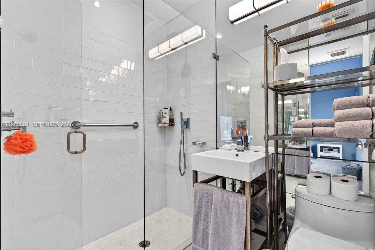 10178 Collins Ave , Unit 208, Bal Harbour, FL 33154 Photo