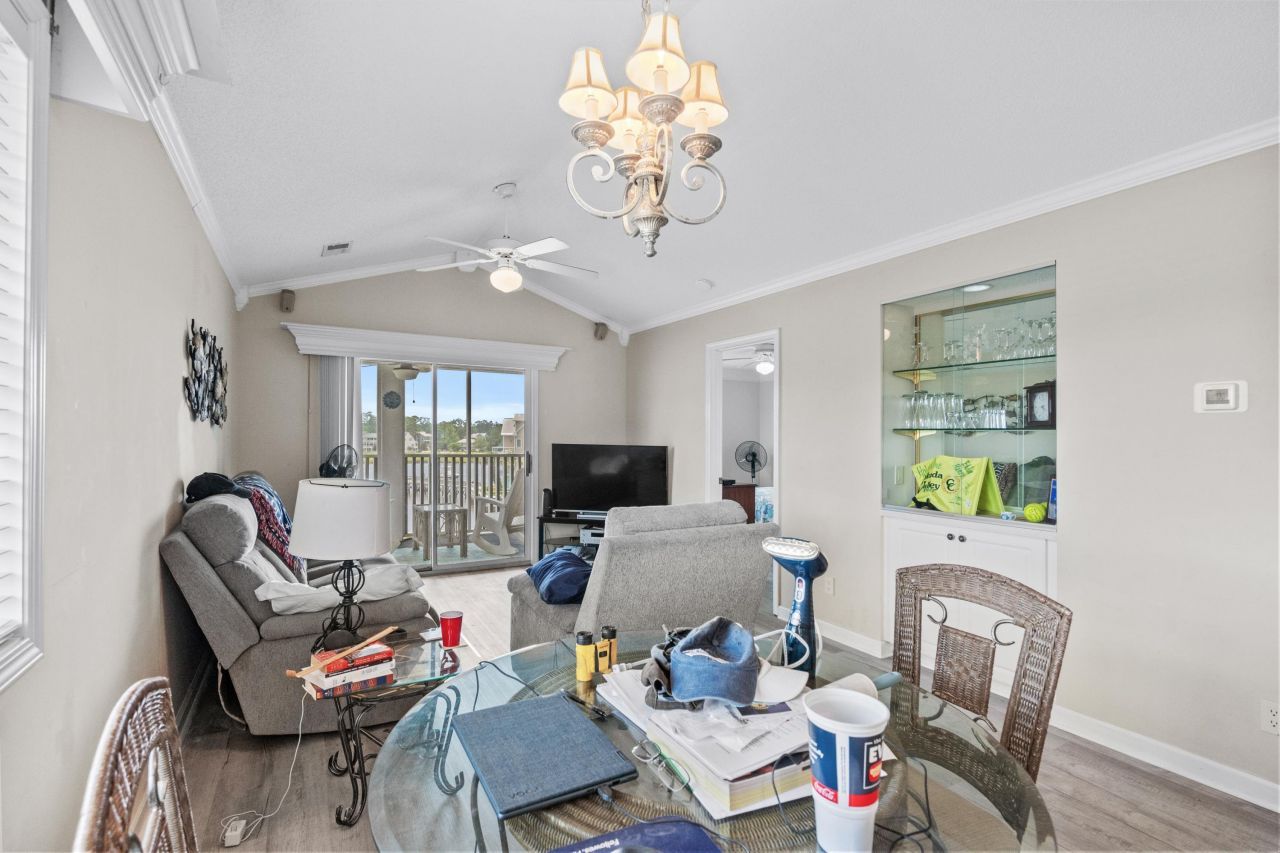 4421 Eastport Blvd. Photo 12