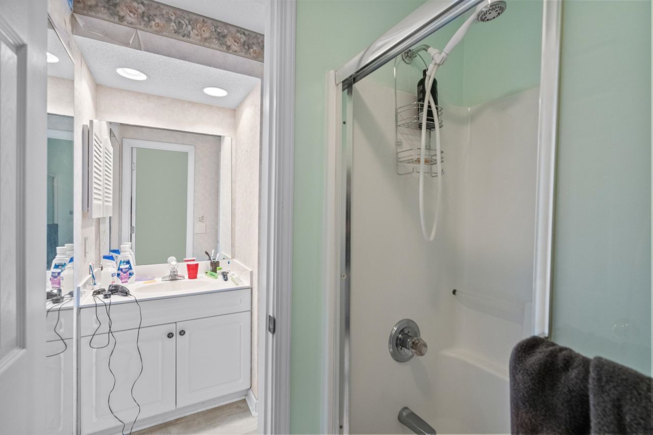 4421 Eastport Blvd. Photo 22