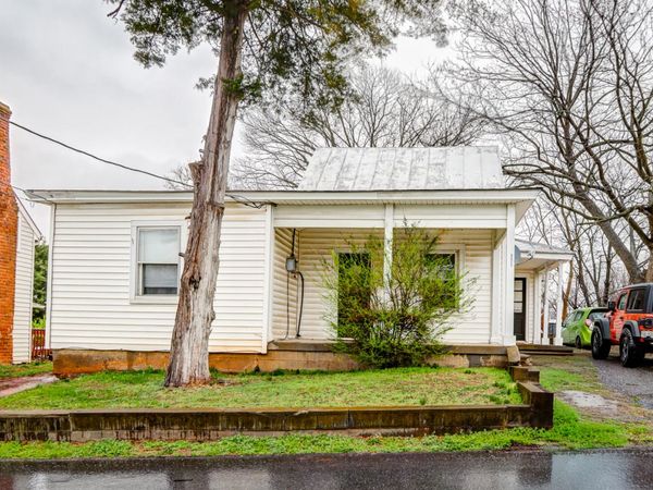 313 South ST, Bedford, VA 24523