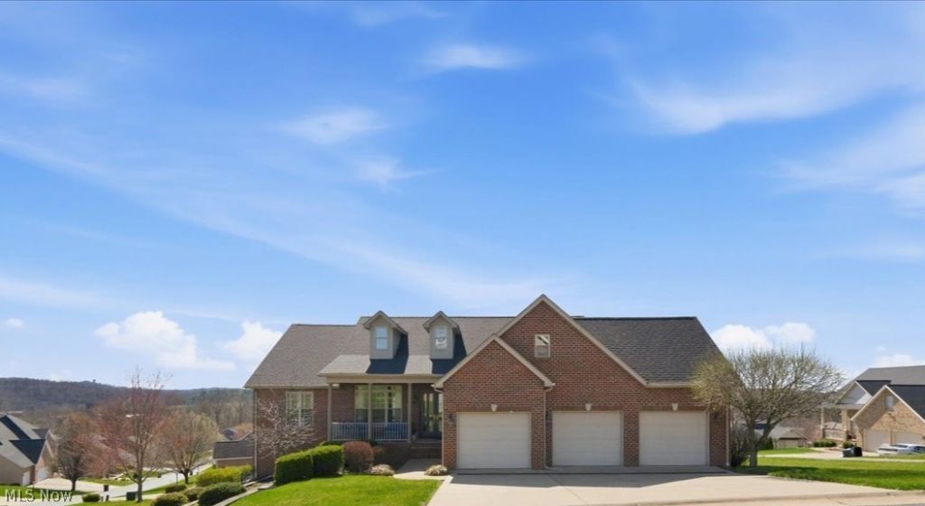 14 Freedom Drive, Parkersburg, WV 26101 Main Photo