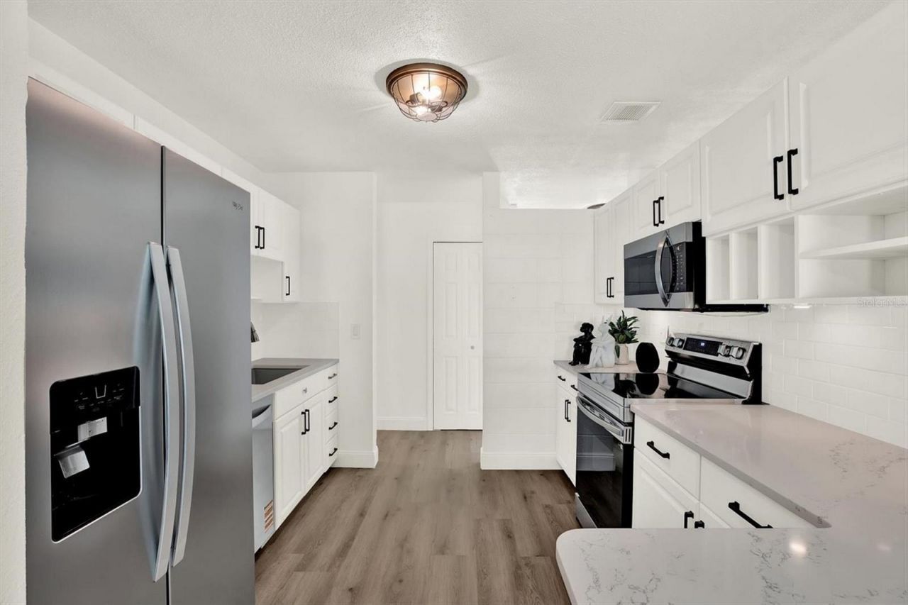 4510 NE Helena Street Ne, Saint Petersburg, FL 33703 Photo